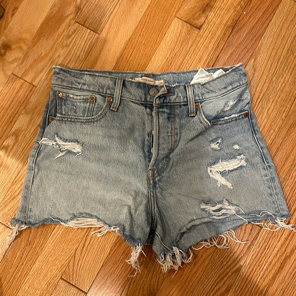 Levi’s Wedgie Shorts